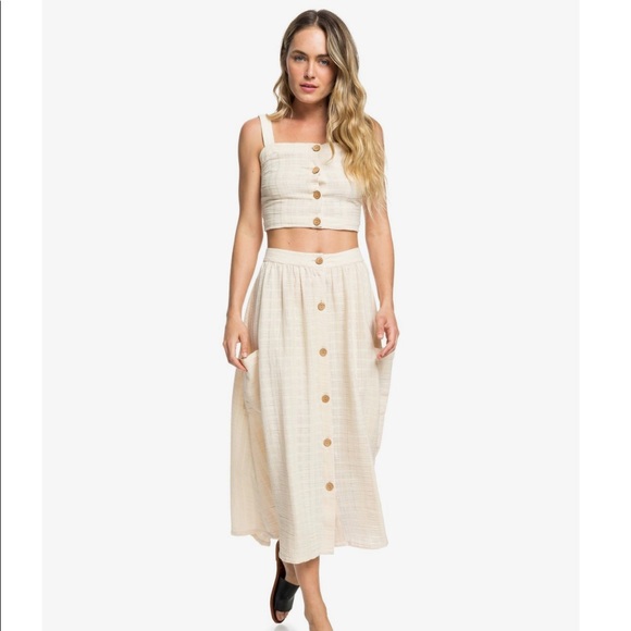 // ROXY Crop Top // - Picture 1 of 9